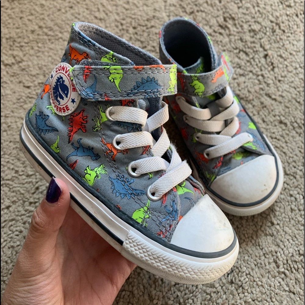 Dino Converse